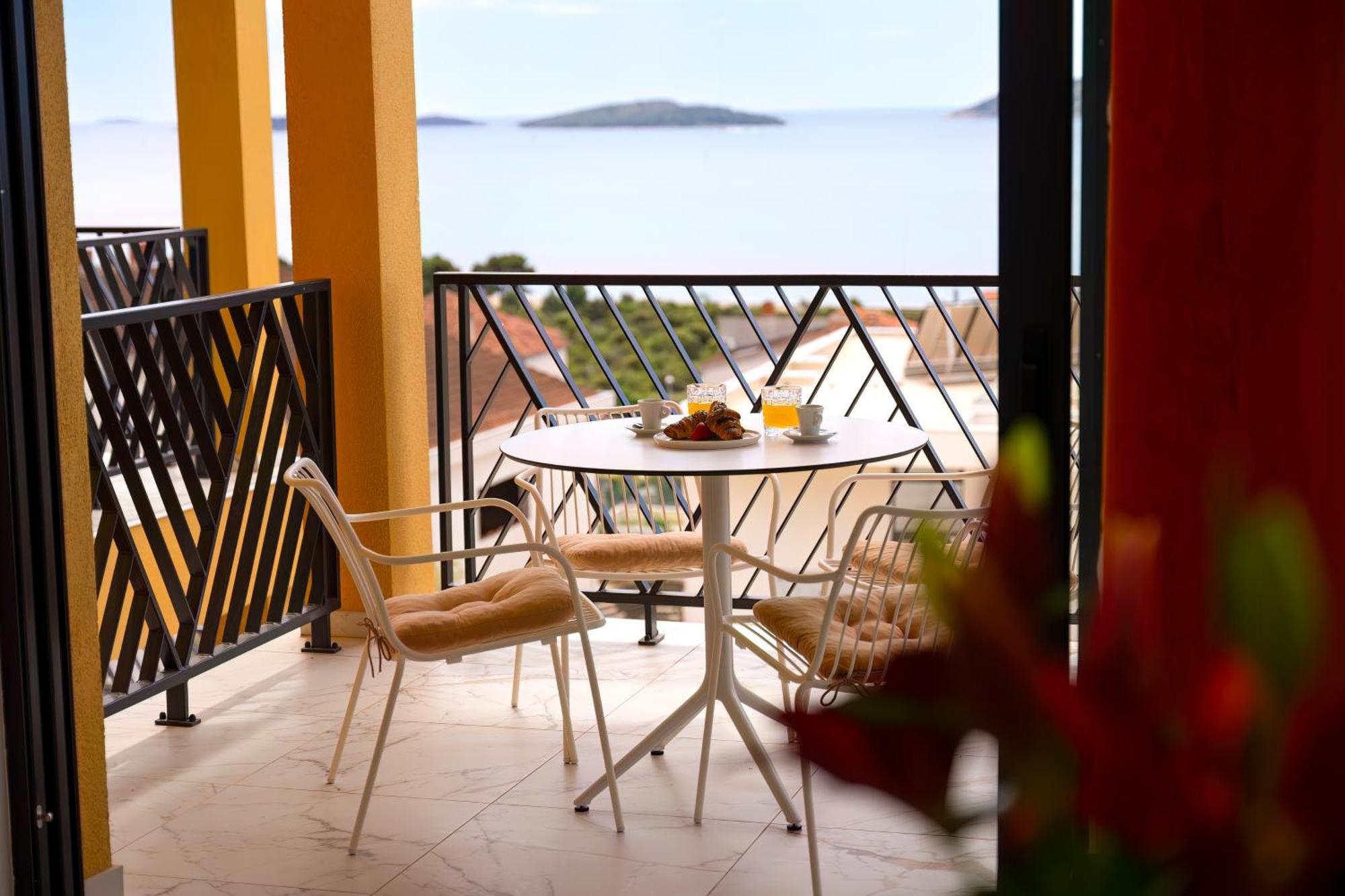 Mediterana Art Deco Resort (Adults Only) Sibenik Exterior photo